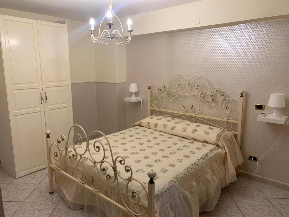 La Maison Di Pulcinella Nápoly Kültér fotó